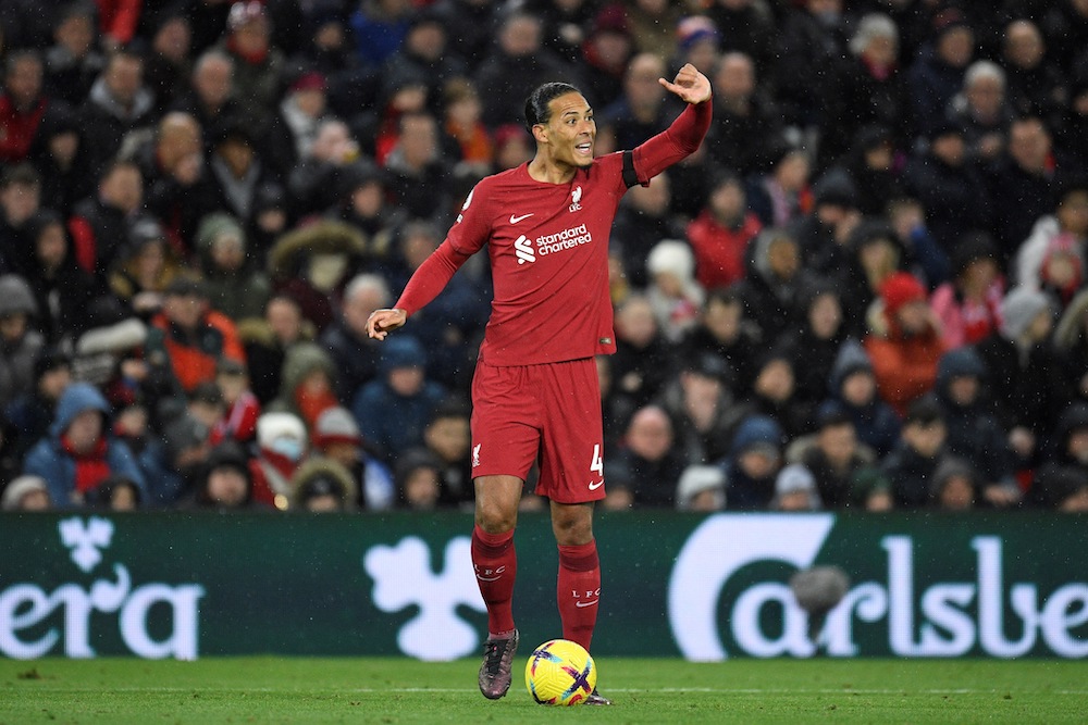 Virgil van Dijk là trung vệ cao to bậc nhất EPL
