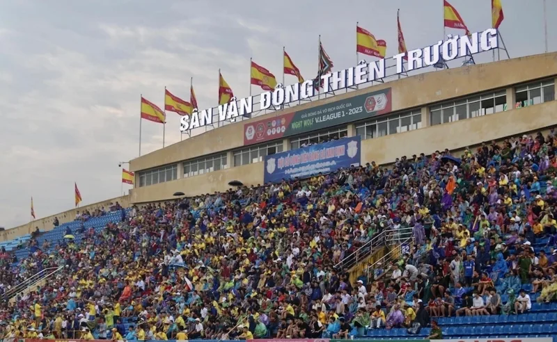 Sức nóng từ khán đài là một phần quan trọng làm nên bản sắc của giải vô địch quốc gia Việt Nam qua từng mùa bóng.