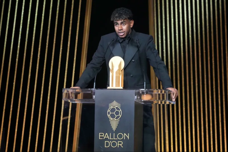 Lamine Yamal giành Kopa Trophy 2024, khẳng định vị thế tài năng trẻ nổi bật của bóng đá thế giới.