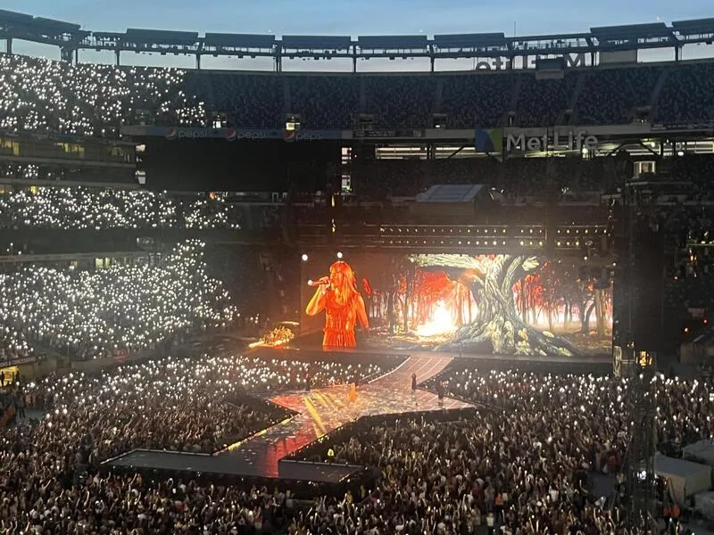 Thiết kế đa năng giúp MetLife Stadium tổ chức linh hoạt từ thể thao đến âm nhạc, giải trí.